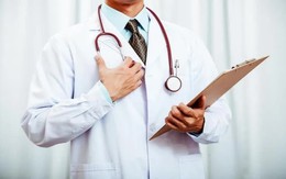 Giả bác sĩ lừa đảo chiếm hàng trăm triệu đồng của nhiều cô gái