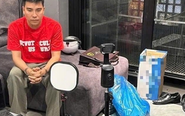 Bất ngờ Facebook "Dưỡng Dướng Dường" vẫn trực tiếp cảnh trao gạo cho người khó khăn