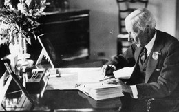 8 bài học từ những lá thư mà tỷ phú John D Rockefeller viết cho con trai mình, cha mẹ nên học hỏi 8 bài học từ những lá thư mà tỷ phú John D Rockefeller viết cho con trai mình, cha mẹ nên học hỏi