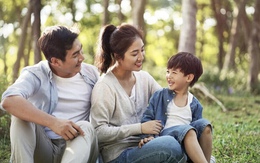 Dù có tiền hay không, cha mẹ cũng phải hào phóng với con cái ở 4 phương diện này: Con lớn lên tự tin, rạng rỡ, tương lai xán lạn Dù có tiền hay không, cha mẹ cũng phải hào phóng với con cái ở 4 phương diện này: Con lớn lên tự tin, rạng rỡ, tương lai xán lạn