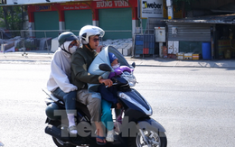 TPHCM tiếp tục nắng gắt, giữa tuần có 'mưa vàng'