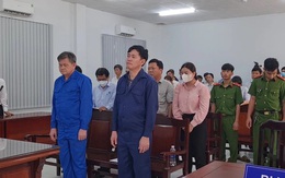 "Phù phép" đất công thành đất tư, nhiều cựu cán bộ ở Đồng Nai bị truy tố "Phù phép" đất công thành đất tư, nhiều cựu cán bộ ở Đồng Nai bị truy tố