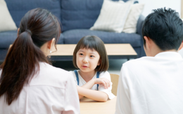 Chỉ cần cha mẹ làm được 4 điều này thì không bao giờ phải "rát cổ bỏng họng" quát con: Trái lại, con ngoan ngoãn và tự giác Chỉ cần cha mẹ làm được 4 điều này thì không bao giờ phải "rát cổ bỏng họng" quát con: Trái lại, con ngoan ngoãn và tự giác