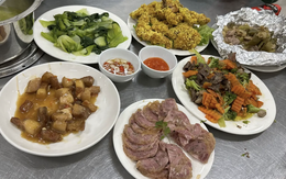 Cận cảnh "cơm nhà" 5 món của các chiến sĩ tham gia diễu binh, diễu hành 30/4