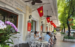 Nhiều gia đình ở TP HCM "chơi lớn", thuê khách sạn xem 789bet hoangsa.net, diễu hành lễ 30-4