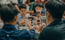 Từng tự hào mình thi đỗ Thạc sĩ, trong khi bạn bè chỉ làm công việc bình thường; 8 năm sau, thực tế phũ phàng khiến tôi tỉnh ngộ: Khoảng cách là quá xa! Từng tự hào mình thi đỗ Thạc sĩ, trong khi bạn bè chỉ làm công việc bình thường; 8 năm sau, thực tế phũ phàng khiến tôi tỉnh ngộ: Khoảng cách là quá xa!