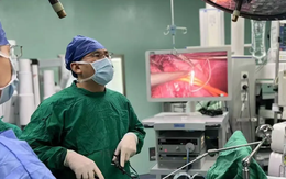Cô gái 28 tuổi bị axit dạ dày "ăn mòn lên đến cổ" vì thứ nước nhiều người uống mỗi ngày Cô gái 28 tuổi bị axit dạ dày "ăn mòn lên đến cổ" vì thứ nước nhiều người uống mỗi ngày