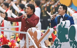 Nam nghệ sĩ là biểu tượng của nhạc Việt, nửa cuộc đời “truyền lửa” cho thế hệ trẻ, cất giọng mở màn tại đại lễ 30/4 khiến ai nấy nổi da gà!