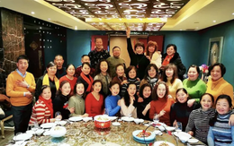 Là người duy nhất dẫn vợ con đi họp lớp: Về đến nhà đọc tin nhắn nhóm, tôi quyết không bao giờ quay lại nữa