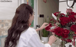 Sao nữ Vbiz bị khán giả đuổi khỏi sân khấu vì “xấu quá”, giờ là phú bà visual thăng hạng ngỡ ngàng