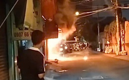 Cháy lớn nửa đêm ở TP HCM, một người tử vong