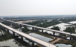 Cựu Giám đốc BQL Dự án Quảng Ninh bị cáo buộc nhận hơn 9 tỷ đồng từ các nhà thầu Cựu Giám đốc BQL Dự án Quảng Ninh bị cáo buộc nhận hơn 9 tỷ đồng từ các nhà thầu