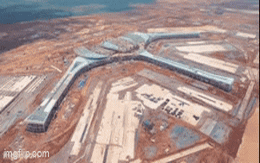 Sân bay 336.630 tỷ đồng của Việt Nam 'chạy nước rút', chuẩn bị ghi tên vào bản đồ hàng không thế giới Sân bay 336.630 tỷ đồng của Việt Nam 'chạy nước rút', chuẩn bị ghi tên vào bản đồ hàng không thế giới
