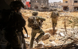 Israel đánh lớn, đổ quân vào cả 2 đầu dải Gaza