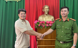 Nhờ công an tìm chủ tài khoản nhận 101 triệu đồng chuyển nhầm, người phụ nữ nhận lại được toàn bộ số tiền