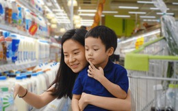 "Mẹ ơi, con ăn một quả nho nhé?": Người mẹ trả lời, tự cho mình thông minh, không ngờ ảnh hưởng cả đời con "Mẹ ơi, con ăn một quả nho nhé?": Người mẹ trả lời, tự cho mình thông minh, không ngờ ảnh hưởng cả đời con