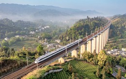 Báo Mỹ gọi tên dự án 60 tỷ USD của VN: Sẽ vào top lớn nhất Châu Á, tiến độ khiến phương Tây "kinh ngạc" Báo Mỹ gọi tên dự án 60 tỷ USD của VN: Sẽ vào top lớn nhất Châu Á, tiến độ khiến phương Tây "kinh ngạc"