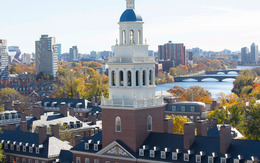 Tổng thống Donald Trump lên tiếng về Havard, tòa án liên bang vào cuộc