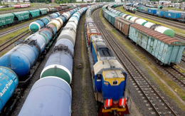 Kinh tế Nga lộ 'điểm yếu': Cắt hơn 400 triệu USD chi tiêu cho một lĩnh vực quan trọng, giảm vận tải hàng triệu tấn hàng hoá xuất khẩu vì 'gặp khó'