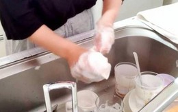 Sai lầm khi rửa bát này nhiều người mắc phải độc hại như "uống thuốc trừ sâu"