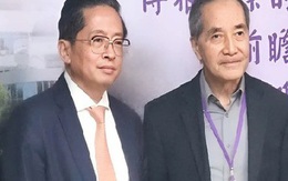 Khung hình đắt giá: Chủ tịch Tập đoàn vừa làm nhà máy chip bán dẫn của Việt Nam cạnh huyền thoại TSMC Khung hình đắt giá: Chủ tịch Tập đoàn vừa làm nhà máy chip bán dẫn của Việt Nam cạnh huyền thoại TSMC