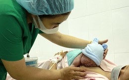Đề xuất kéo dài nghỉ thai sản khi sinh con thứ hai, vi phạm luật Dân số có thể bị phạt đến 100 triệu đồng Đề xuất kéo dài nghỉ thai sản khi sinh con thứ hai, vi phạm luật Dân số có thể bị phạt đến 100 triệu đồng