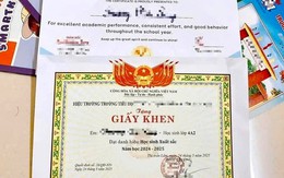 Nhiều phụ huynh "khoe" giấy khen của con, công an ra cảnh báo