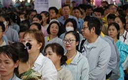 Ghi nhận sáng đầu tiên khai mở chiêm bái Xá lợi Đức Phật tại chùa Thanh Tâm