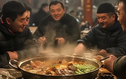 Đi họp lớp cấp 2 dịp nghỉ lễ, tôi ngán ngẩm: Hoá ra họ đến để so đo ai làm sếp, ai lấy chồng đại gia, ai định cư nước ngoài