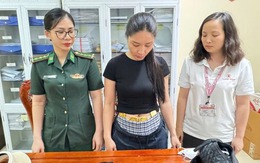 Người phụ nữ buộc 4 kg vàng ngang bụng qua cửa khẩu Người phụ nữ buộc 4 kg vàng ngang bụng qua cửa khẩu