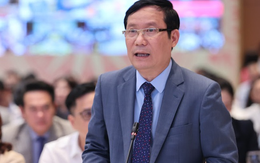 "Người dân ngại bỏ tiền vào kinh doanh nên có hiện tượng tiền gửi trong ngân hàng cao như hiện nay" "Người dân ngại bỏ tiền vào kinh doanh nên có hiện tượng tiền gửi trong ngân hàng cao như hiện nay"