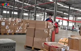 Mỹ không miễn thuế với hàng giá trị thấp Trung Quốc