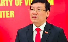 Vụ "Hậu Pháo": Thu giữ 10,5 tỉ đồng và 800.000 USD khi khám nhà cựu chủ tịch Vĩnh Phúc Vụ "Hậu Pháo": Thu giữ 10,5 tỉ đồng và 800.000 USD khi khám nhà cựu chủ tịch Vĩnh Phúc