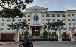 6 lãnh đạo sở nghỉ hưu trước tuổi được nhận gần 8,5 tỉ đồng 6 lãnh đạo sở nghỉ hưu trước tuổi được nhận gần 8,5 tỉ đồng
