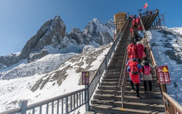 Khách Việt kể chuyện khi đến kỳ quan Trung Quốc, thốt lên một câu: "Không thể thở được!"