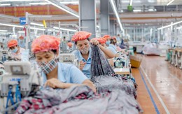 Doanh nghiệp dệt may có tỷ trọng xuất khẩu sang Mỹ cao nhất ngành sắp thưởng cổ phiếu 50%, kế hoạch lợi nhuận cao kỷ lục Doanh nghiệp dệt may có tỷ trọng xuất khẩu sang Mỹ cao nhất ngành sắp thưởng cổ phiếu 50%, kế hoạch lợi nhuận cao kỷ lục