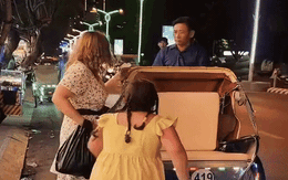 Vụ tài xế xích lô “giật tiền” từ tay du khách nước ngoài ở Nha Trang: Tài xế giải thích gì?