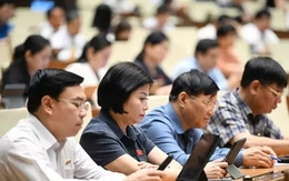 Đại biểu đề nghị đẩy nhanh tiến độ cải cách chính sách tiền lương sau sáp nhập Đại biểu đề nghị đẩy nhanh tiến độ cải cách chính sách tiền lương sau sáp nhập