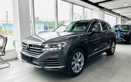 VW Touareg giảm giá kỷ lục hơn 330 triệu, xuống 2,3 tỷ đồng tại đại lý, đấu RX, Q7 trong khi chờ bản mới ra mắt VW Touareg giảm giá kỷ lục hơn 330 triệu, xuống 2,3 tỷ đồng tại đại lý, đấu RX, Q7 trong khi chờ bản mới ra mắt