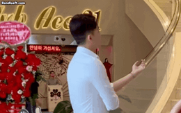 Mỹ nam Việt thành chồng quốc dân chỉ nhờ 1 câu nói, cực phẩm nhan sắc khiến cả xứ Trung cũng si mê Mỹ nam Việt thành chồng quốc dân chỉ nhờ 1 câu nói, cực phẩm nhan sắc khiến cả xứ Trung cũng si mê