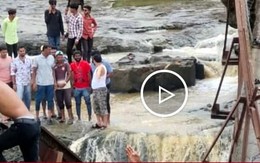 Sập cầu ở Ấn Độ: Ít nhất 6 người thiệt mạng, nhiều người bị cuốn trôi Sập cầu ở Ấn Độ: Ít nhất 6 người thiệt mạng, nhiều người bị cuốn trôi
