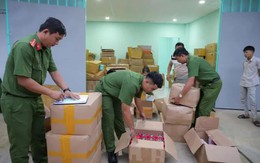 Lật tẩy “đế chế” kem trộn livestream, phát hiện hơn 10 tấn mỹ phẩm không rõ nguồn gốc Lật tẩy “đế chế” kem trộn livestream, phát hiện hơn 10 tấn mỹ phẩm không rõ nguồn gốc