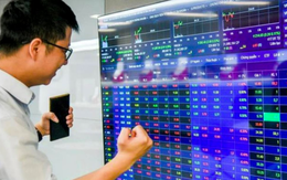 Chuyên gia VPBankS: Nhà đầu tư nên phân bổ tiền mua vào những phiên giảm, hạn chế đu theo những phiên tăng mạnh Chuyên gia VPBankS: Nhà đầu tư nên phân bổ tiền mua vào những phiên giảm, hạn chế đu theo những phiên tăng mạnh