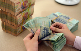 Người dân Việt Nam đang gửi hơn 7,4 triệu tỷ đồng vào ngân hàng, lãi suất thế nào mà tiền gửi cao kỷ lục? Người dân Việt Nam đang gửi hơn 7,4 triệu tỷ đồng vào ngân hàng, lãi suất thế nào mà tiền gửi cao kỷ lục?