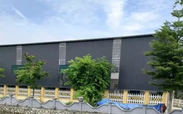 Ngang nhiên dựng nhà kho, xưởng hàng trăm mét vuông trên đất nông nghiệp ngay ở trung tâm TP Thanh Hóa Ngang nhiên dựng nhà kho, xưởng hàng trăm mét vuông trên đất nông nghiệp ngay ở trung tâm TP Thanh Hóa