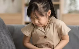 Nhiều trẻ nhập viện vì chảy máu dạ dày, nguyên nhân khiến cha mẹ sửng sốt Nhiều trẻ nhập viện vì chảy máu dạ dày, nguyên nhân khiến cha mẹ sửng sốt