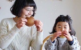Mẹ Hà Nội chia sẻ: Tôi lập quỹ bí mật từ năm 35 tuổi, không ngờ 3 năm sau, nó giúp tôi sống sót sau cú sốc lớn nhất đời mình Mẹ Hà Nội chia sẻ: Tôi lập quỹ bí mật từ năm 35 tuổi, không ngờ 3 năm sau, nó giúp tôi sống sót sau cú sốc lớn nhất đời mình
