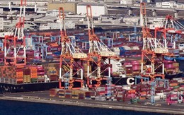 Lần đầu tiên trong 8 tháng, ‘chủ nợ’ lớn nhất của Mỹ ghi nhận xuất khẩu giảm vì thuế quan của ông Trump