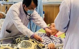 Ăn thịt bò kiểu này để tẩm bổ, một nhà 4 người “nối đuôi nhau” vào phòng cấp cứu Ăn thịt bò kiểu này để tẩm bổ, một nhà 4 người “nối đuôi nhau” vào phòng cấp cứu