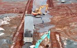 Tấp nập thi công đường băng số 2 tại siêu dự án sân bay Long Thành